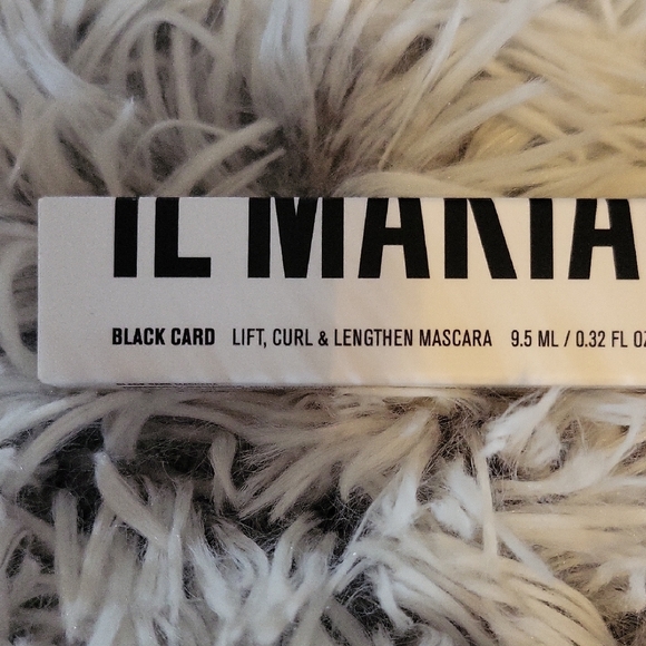 IL MAKIAGE Bold Pink Lipstick - Picture 8 of 12